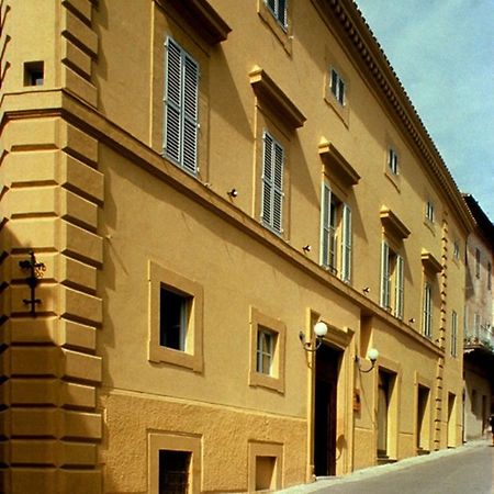 Hotel Palazzo Bocci Спелло Экстерьер фото